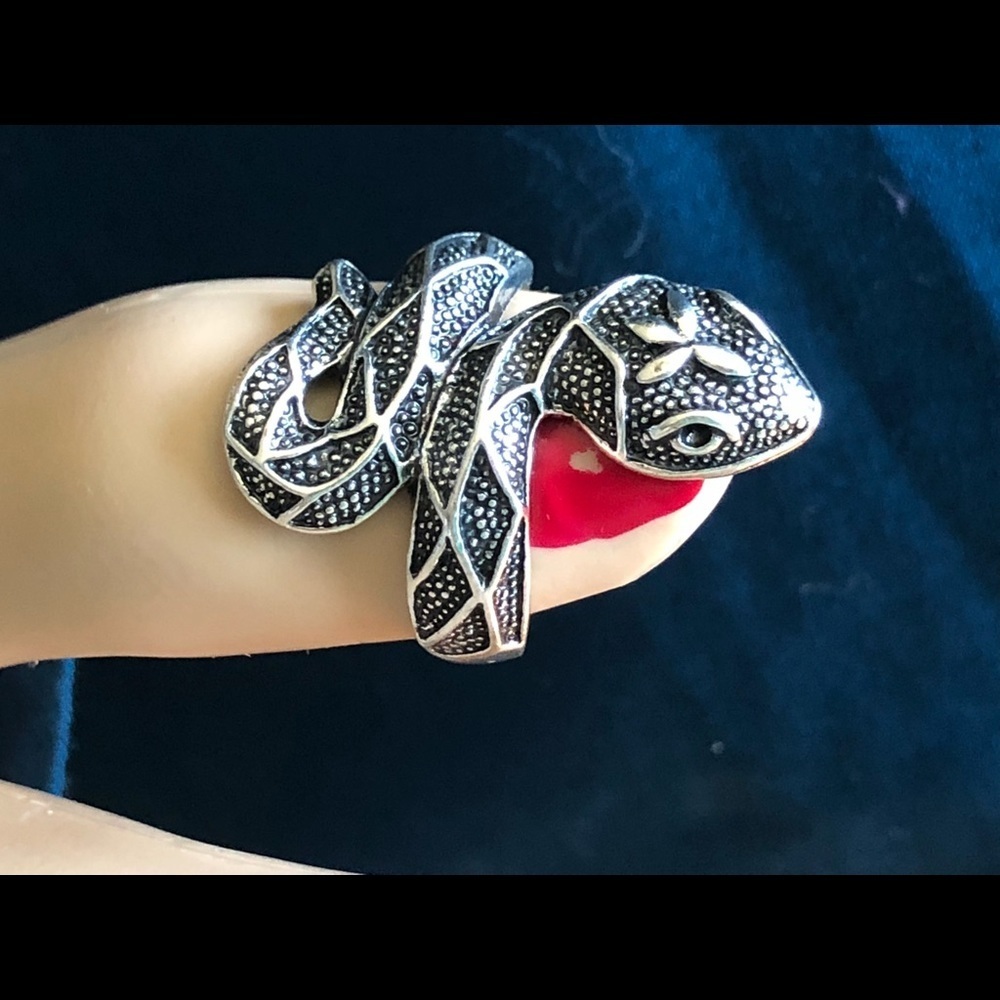 Silver Cobra Snake Ring 🐍 - Picture 4 of 5